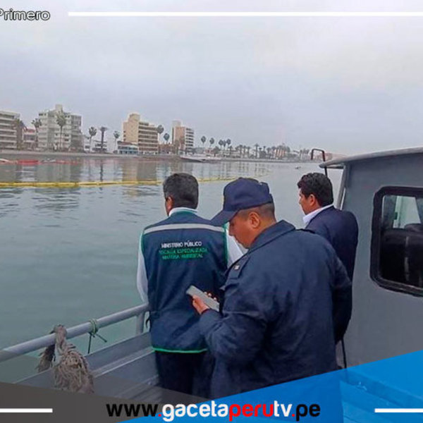 Fiscalía inició investigación preliminar por manchas de hidrocarburos en el mar 