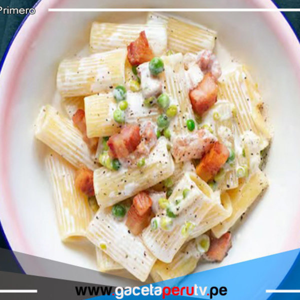 Prepara una rica pasta con guisantes 