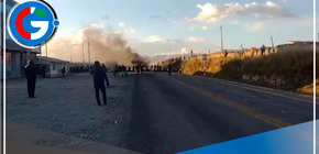 Pasajeros llevan más de 24 horas varados por bloqueos en Junín