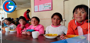 Escolares de Arequipa reciben alimentos calientes y nutritivos