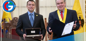 Presidente de Ecuador recibe llaves de ciudad de Lima 