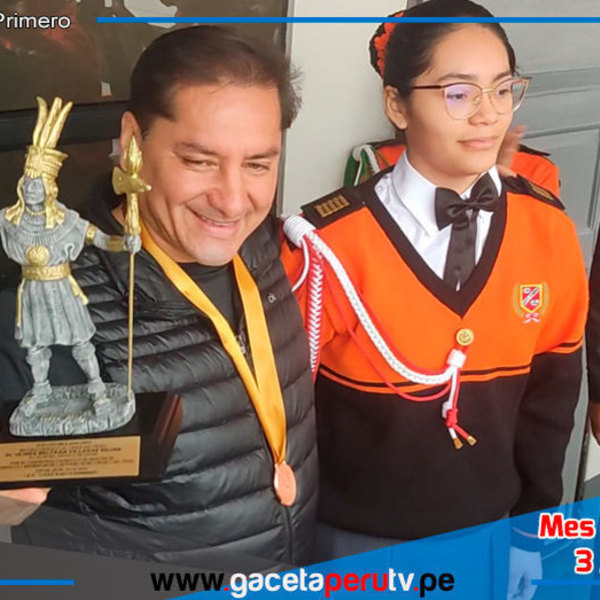 Escolares de Comas reconocen al alcalde Ulises Villegas como líder nacional