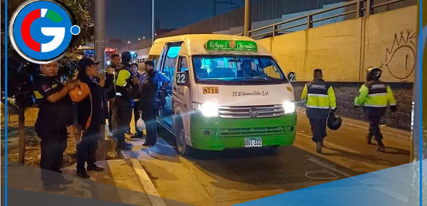 Ataque a combi deja dos muertos en plena vía pública