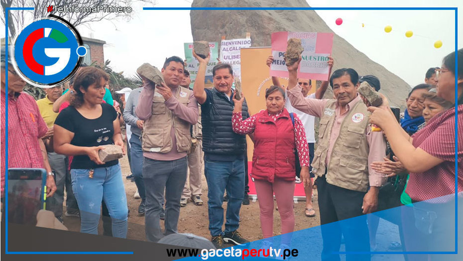 Alcalde de Comas inicia construcción de 12 calles tras 62 años