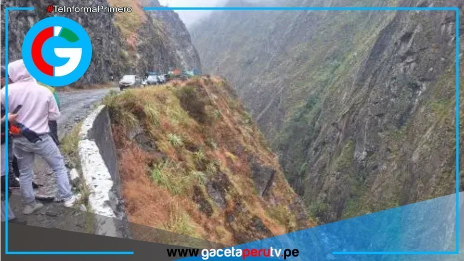 Camioneta cae a abismo: un muerto y cinco heridos
