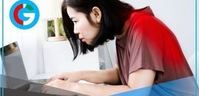 Malas posturas por dispositivos elevan casos de “joroba tecnológica” entre jóvenes