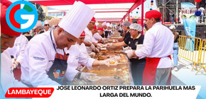 José Leonardo Ortiz prepara la parihuela más larga del mundo.