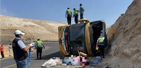 Despiste de ómnibus en la costanera: cuatro fallecidos y 37 heridos