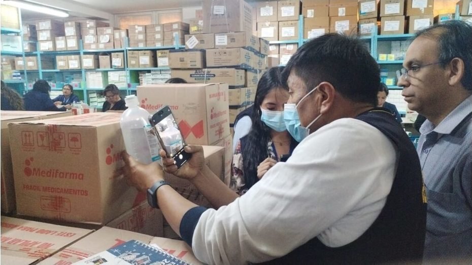 Retiran suero fisiológico de hospitales y clínicas en Arequipa