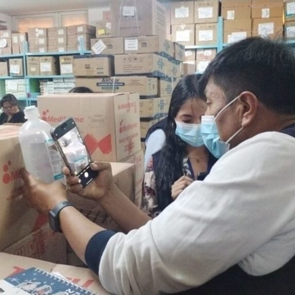 Retiran suero fisiológico de hospitales y clínicas en Arequipa