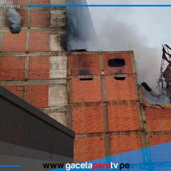 Alcalde de Comas entrega desayunos a damnificados por incendio en Cercado de Lima