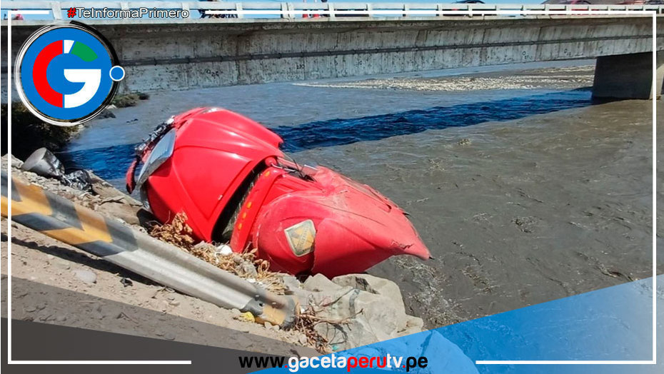 Chimbote: Tráiler cae al río Santa