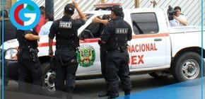 Mafia lanza explosivo contra local de taxistas en el Callao.