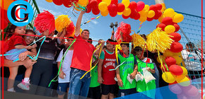 Alcalde de Comas Ulises Villegas entrega parque infantil en Santa Luzmila
