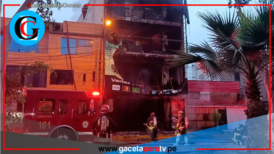Incendio destruye almacén de colchones en Comas