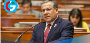 El 75% de peruanos considera que el premier Adrianzén debe ser censurado