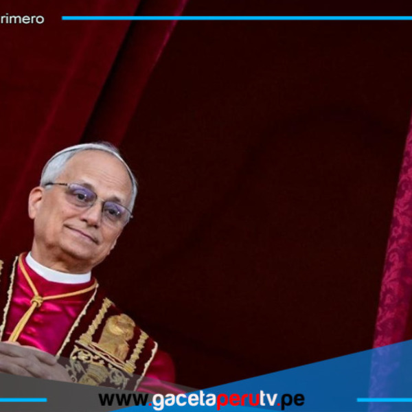 Dina Boluarte espera tener audiencia con el papa León XIV