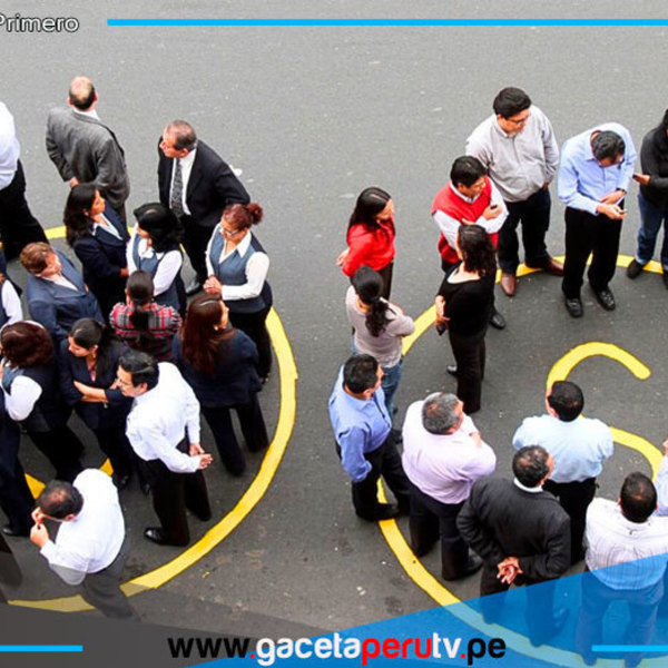 Peruanos participan en simulacro nacional ante múltiples peligros