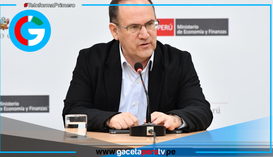 Congreso cita a titular del MEF por aumento de sueldo a Dina Boluarte