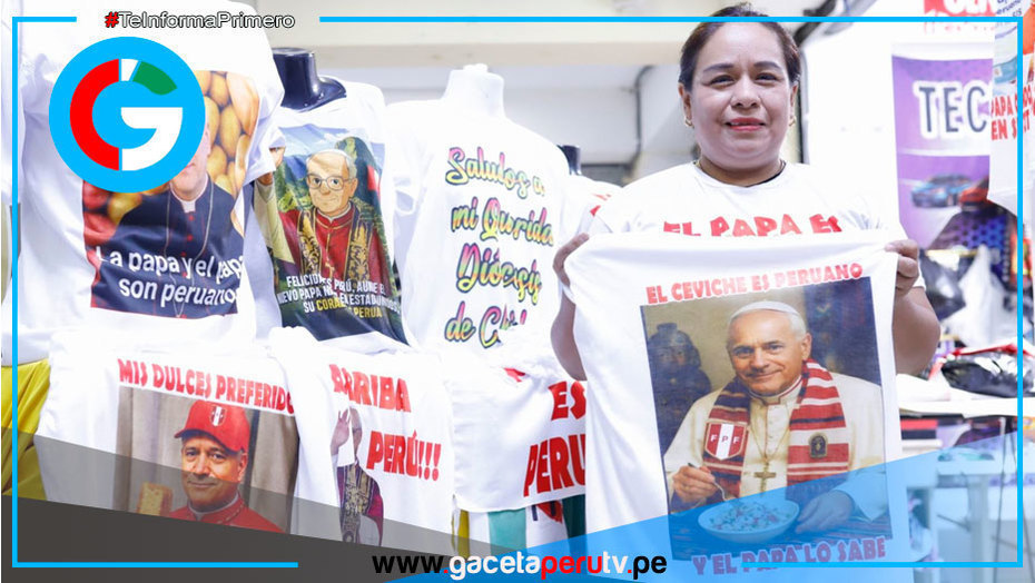 Imprimen polos con imágenes y frases del papa León XIV