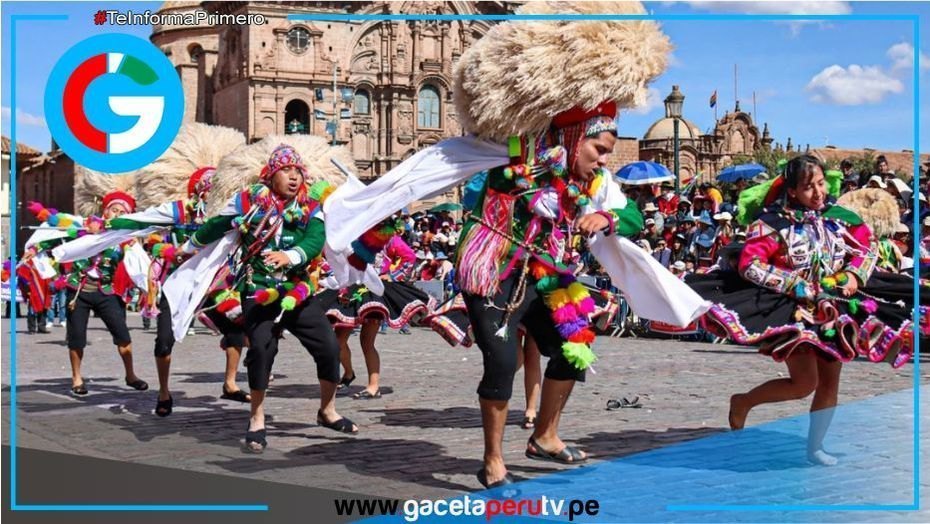 Inca y Coya avanzan juntos hacia Sacsayhuamán en Inti Raymi majestuosamente