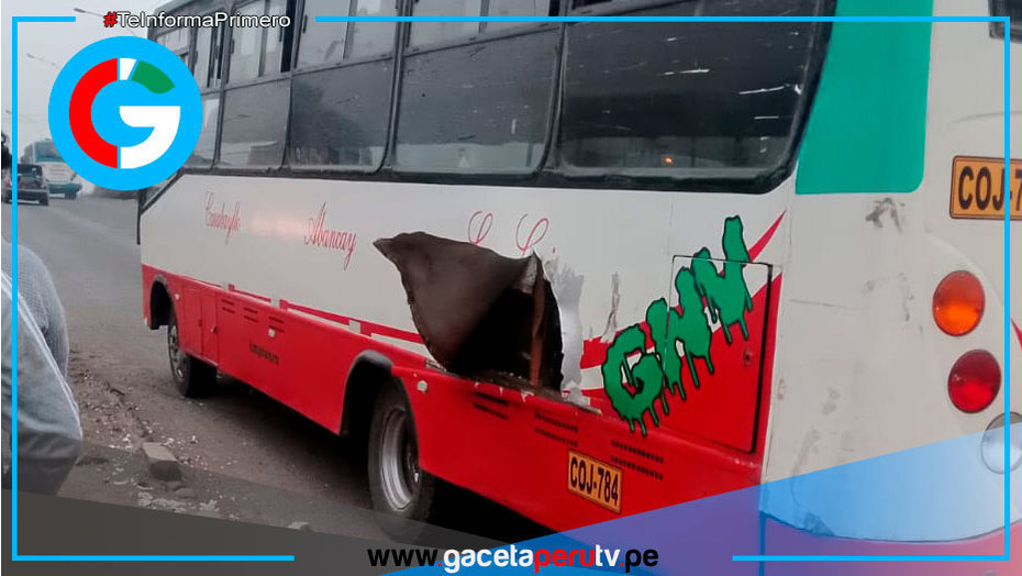 Delincuentes detonan explosivo dentro de bus en Carabayllo