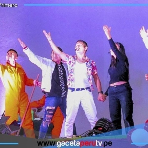 Reclusos del penal de Lurigancho presentan musical artístico