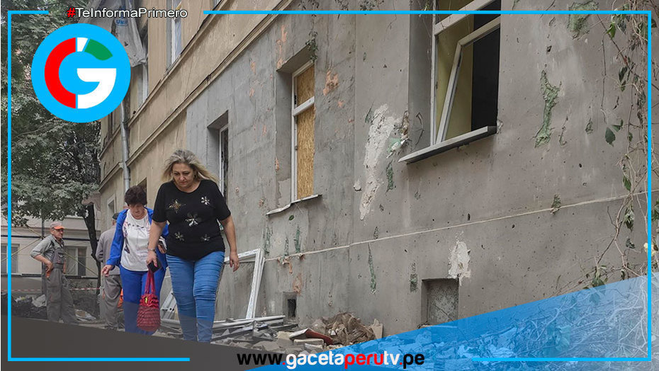 Ataque ruso destruye guardería y daña edificios civiles en Leópolis
