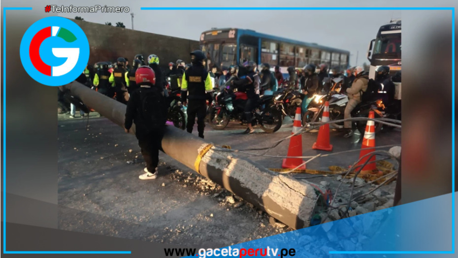 Caída de poste en Vía Evitamiento causa caos vehicular en Lima
