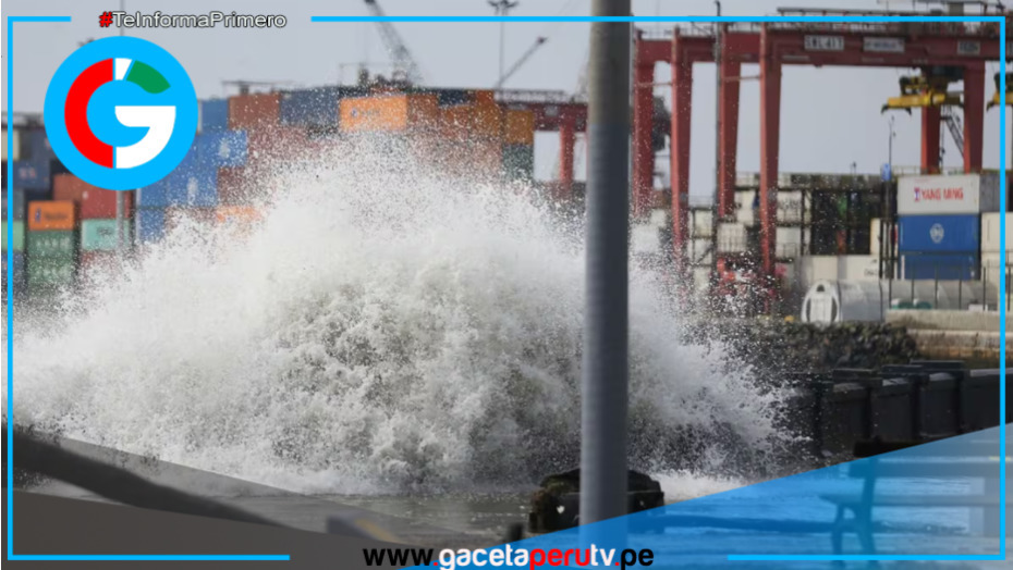Cierran 112 puertos del litoral peruano por oleajes anómalos