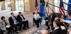 Trump impulsa combustibles fósiles y presiona a otros países a retroceder en compromisos climáticos