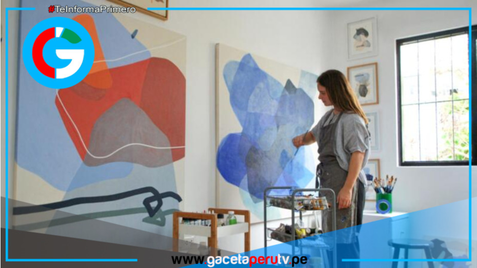 Francesca Giacchetti presenta una exploración artística del color azul