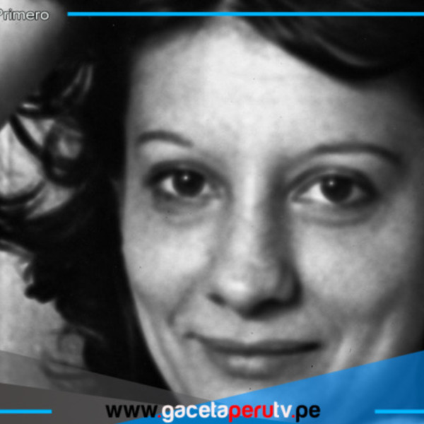  Carmen Ollé recibe el Premio Iberoamericano de Letras José Donoso