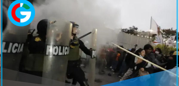 PNP dispara perdigones contra manifestantes en avenida Abancay; ciudadanos avanzan hacia Fiscalía tras protesta