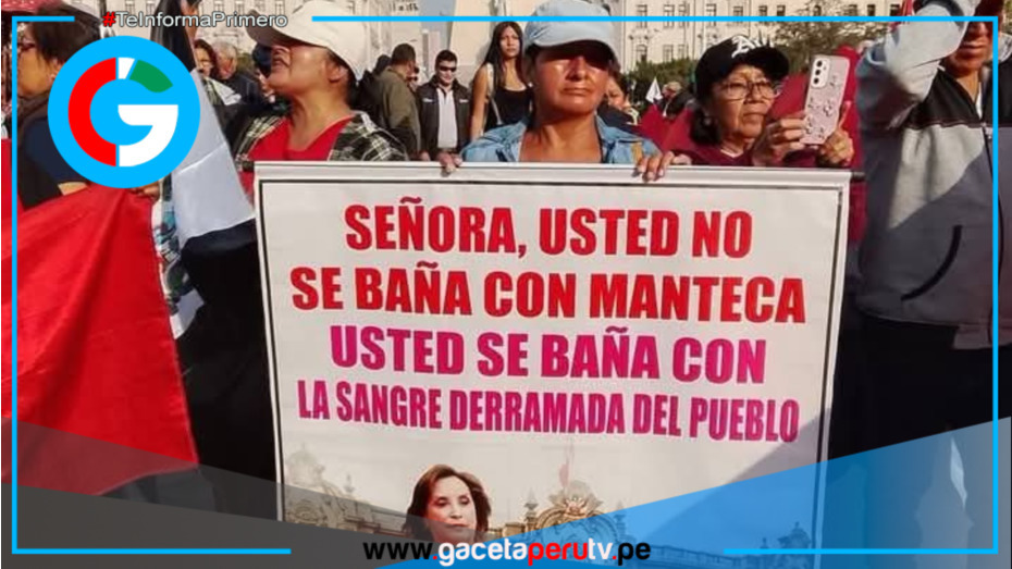 Jóvenes y organizaciones civiles protestan en Lima contra el Ejecutivo y el Parlamento
