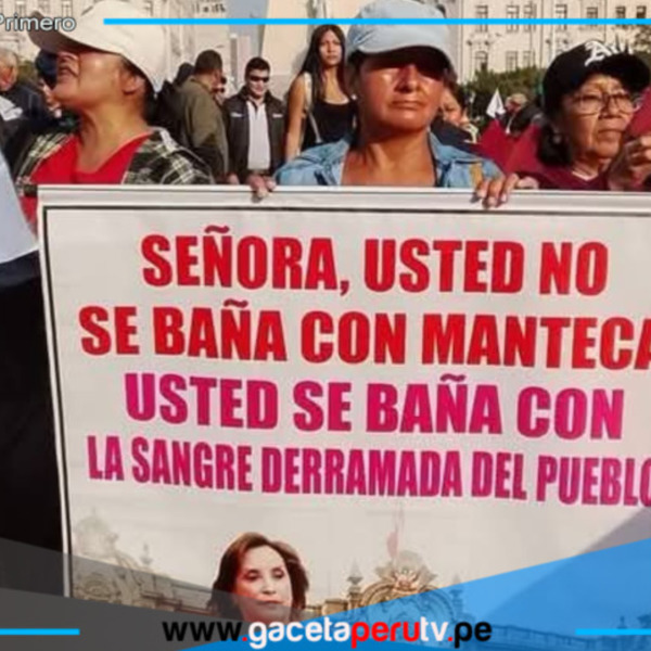 Jóvenes y organizaciones civiles protestan en Lima contra el Ejecutivo y el Parlamento