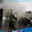 PNP dispara perdigones contra manifestantes en avenida Abancay; ciudadanos avanzan hacia Fiscalía tras protesta