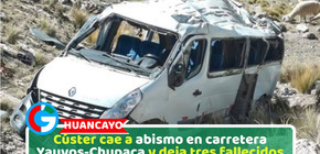 Cúster cae a abismo en carretera Yauyos-Chupaca y deja tres fallecidos