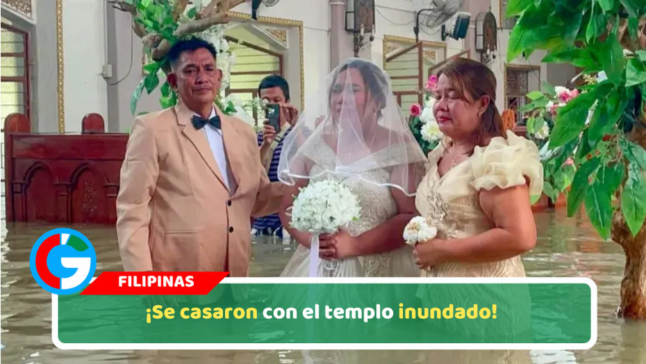¡Se casaron con el templo inundado!
